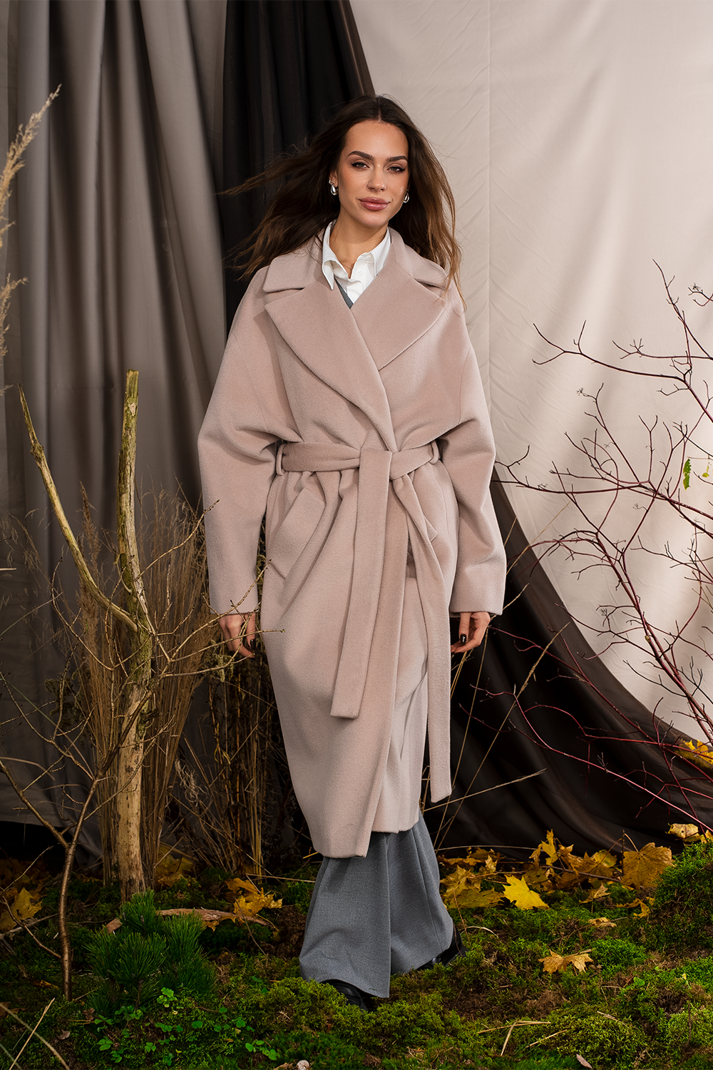 Pelenų rožės spalvos paltas "Kvarco Rožė"