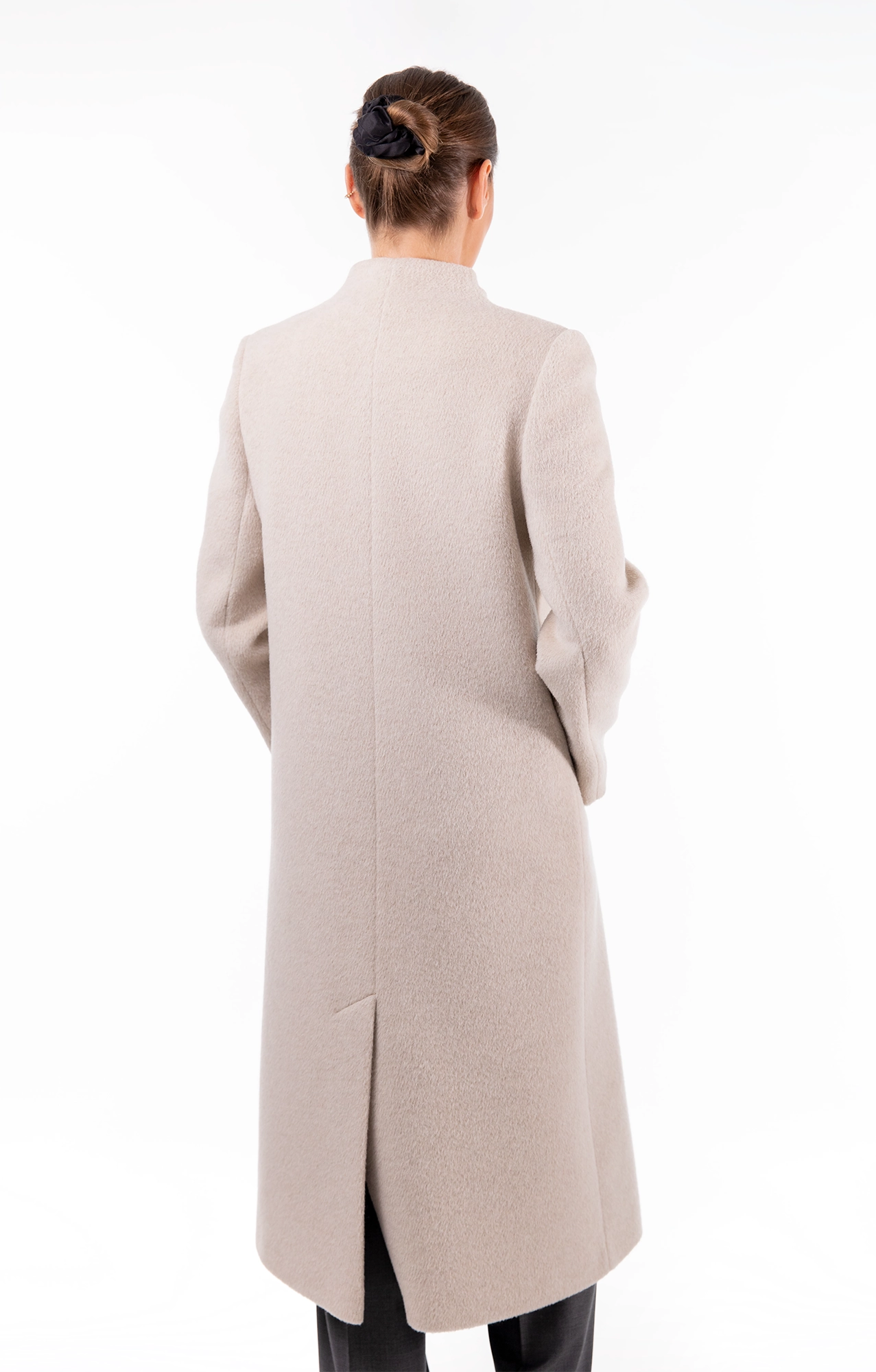 Milk-colored classic coat
