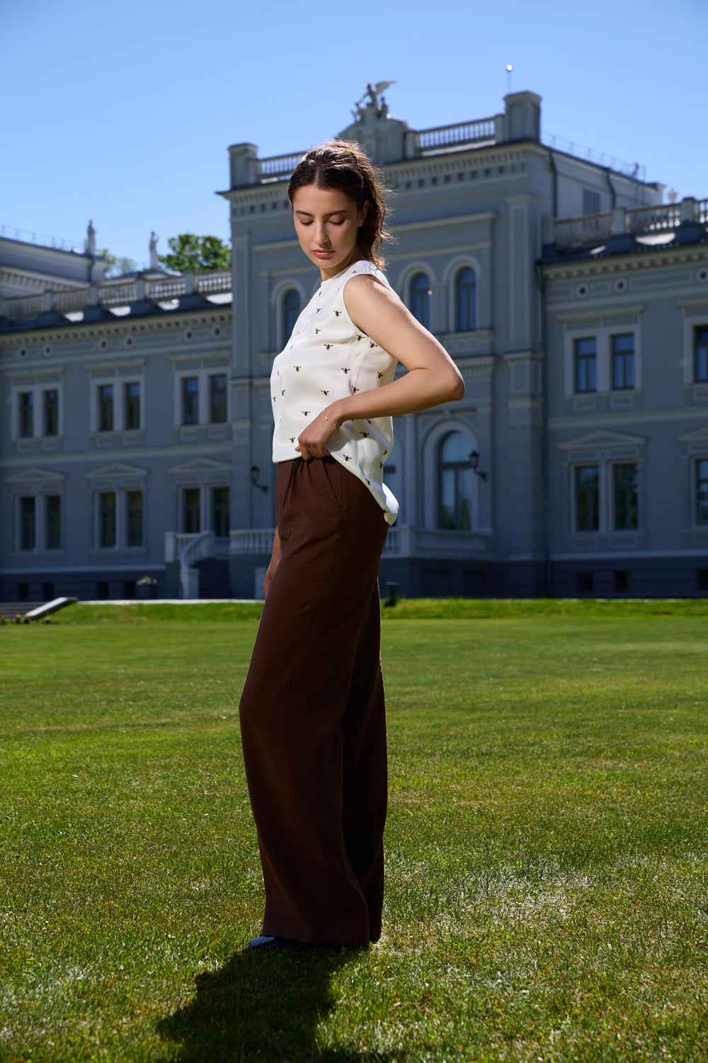 Rudos kelnės "Artemidė"