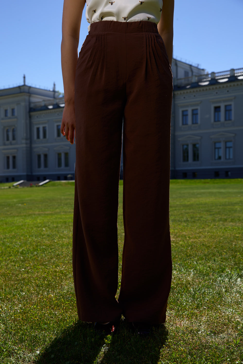 Rudos kelnės "Artemidė"