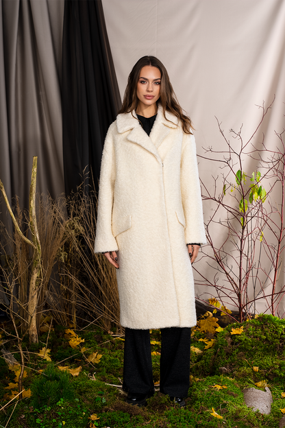 Pieno spalvos paltas "Vilnos Glėbys"