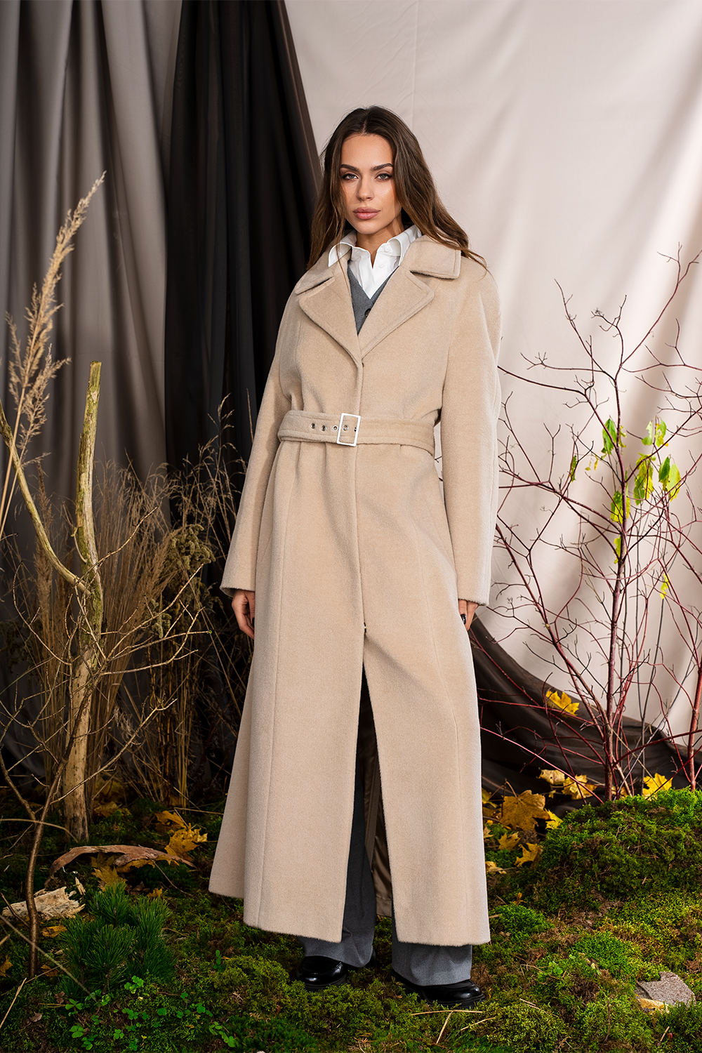 Prabangus paltas "Vidurnakčio Saulė"