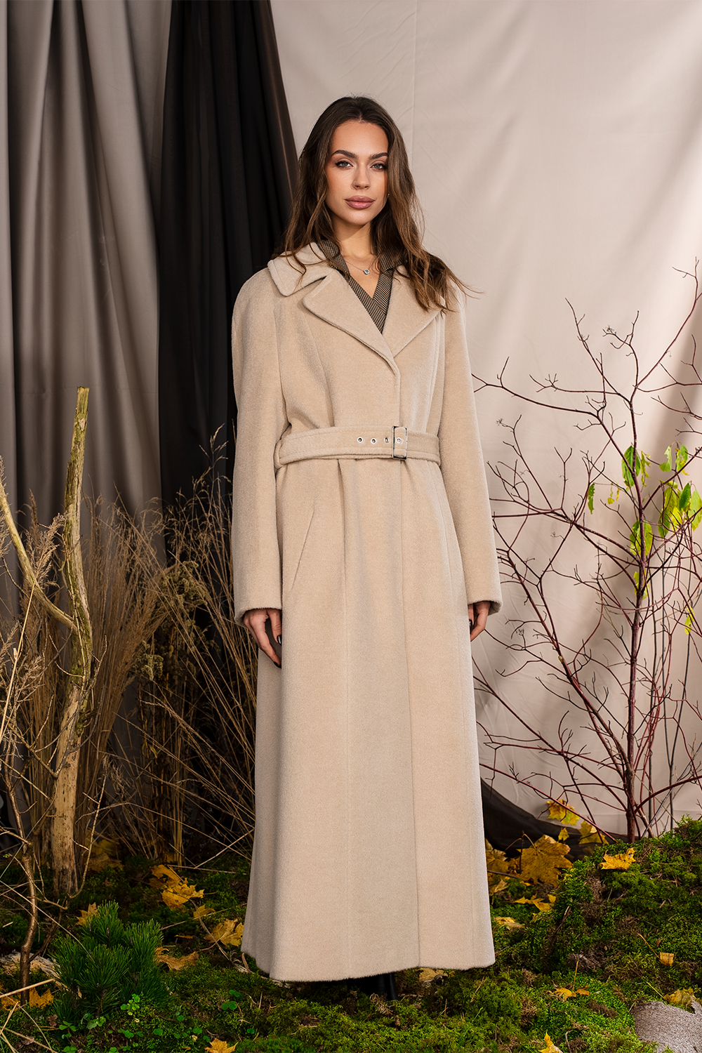 Prabangus paltas "Vidurnakčio Saulė"