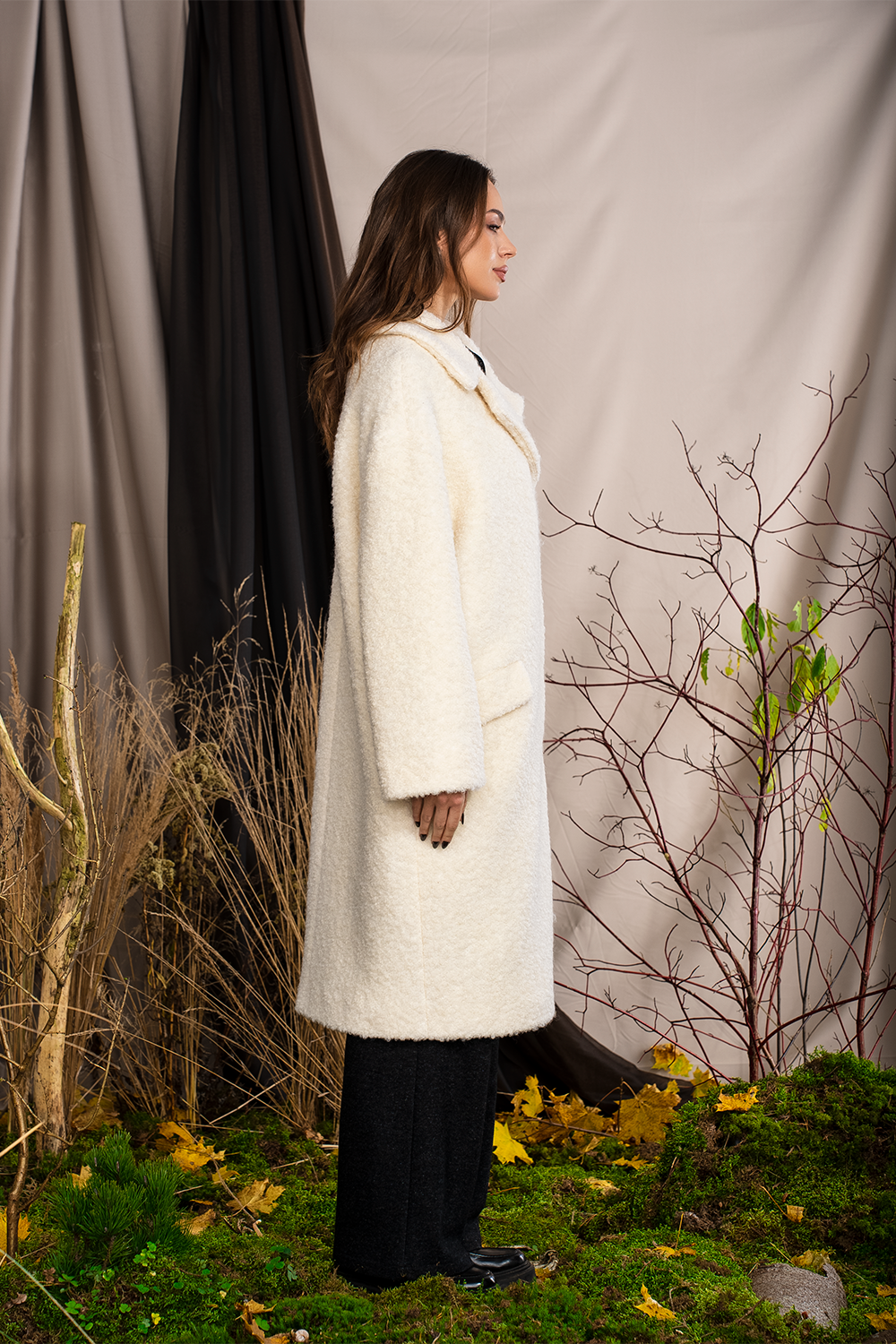 Pieno spalvos paltas "Vilnos Glėbys"