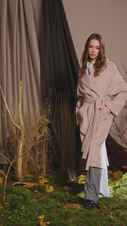 Pelenų rožės spalvos paltas "Kvarco Rožė"